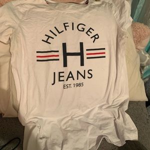Tommy Hilfiger white t shirt